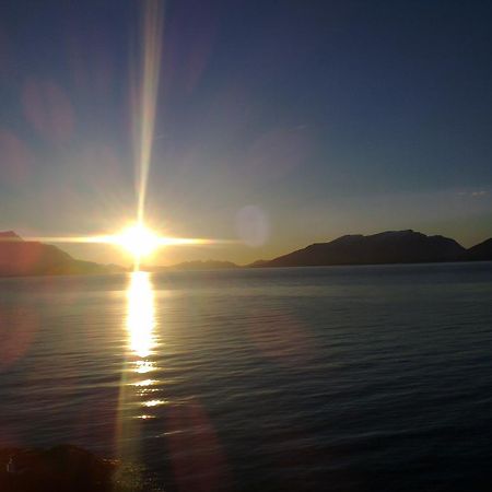 Lyngen Apartments Lyngseidet Bagian luar foto