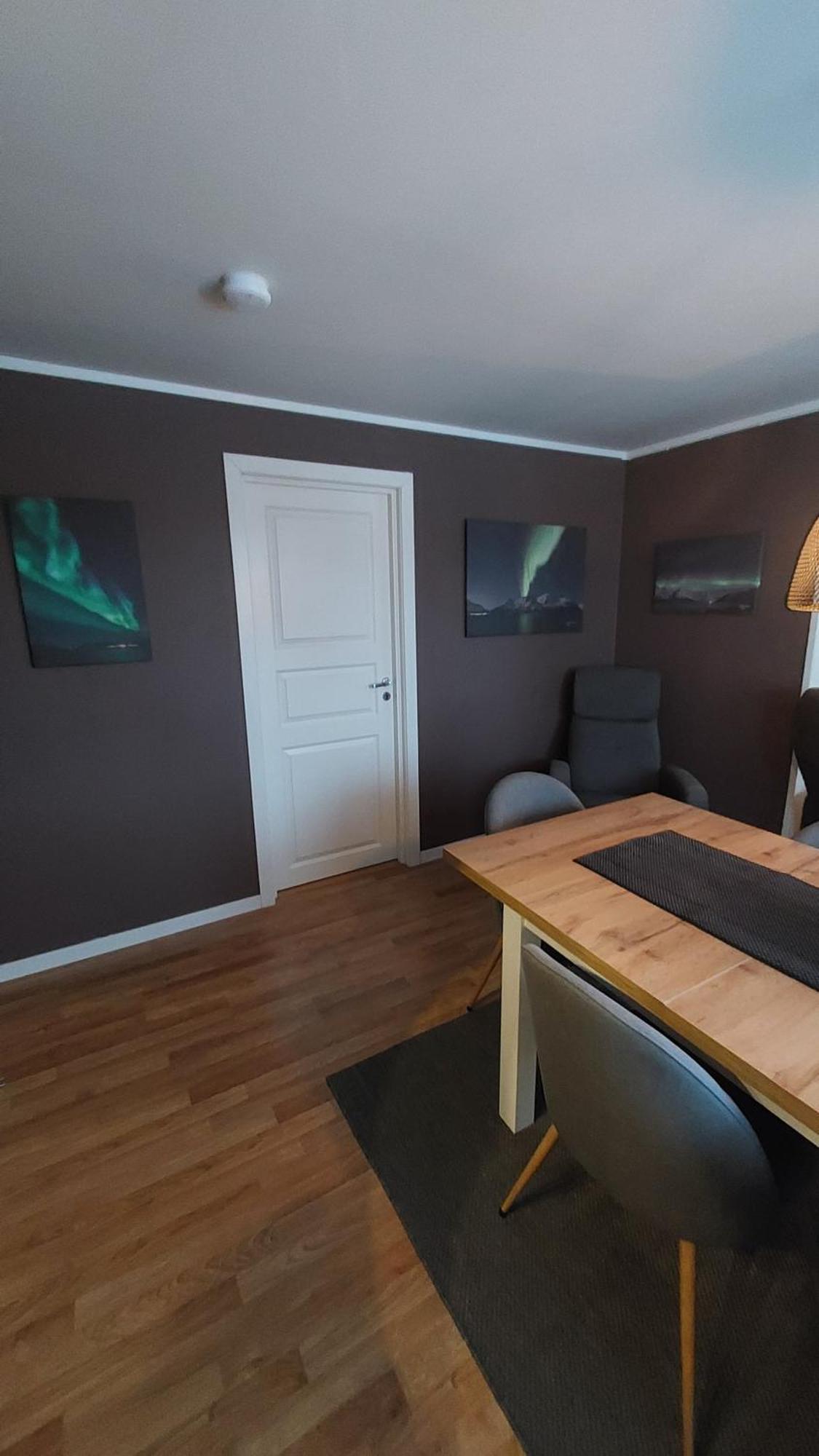 Lyngen Apartments Lyngseidet Bagian luar foto